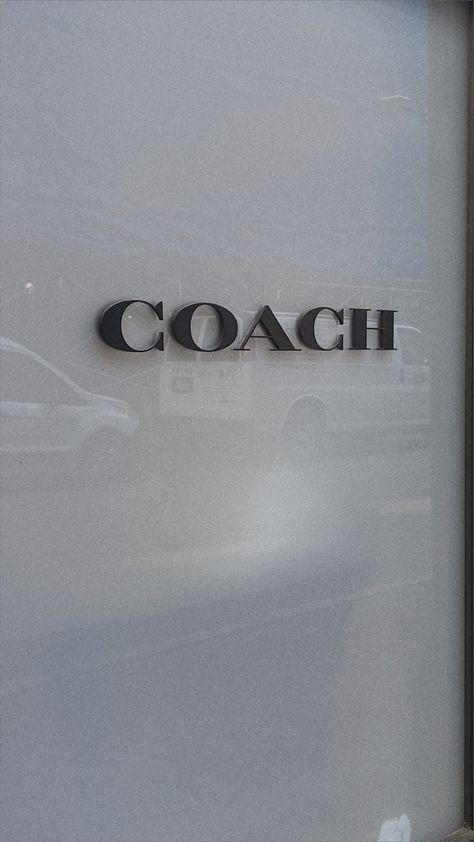 Coach Aesthetic Wallpaper, Coach Astetic, Coach Iphone Wallpaper, Coach Pattern Wallpaper, Coach Wallpaper Iphone, Aesthetic Wallpaper Designer Brands, Coach Wallpaper, Coach Aesthetic, Black Flowers Wallpaper