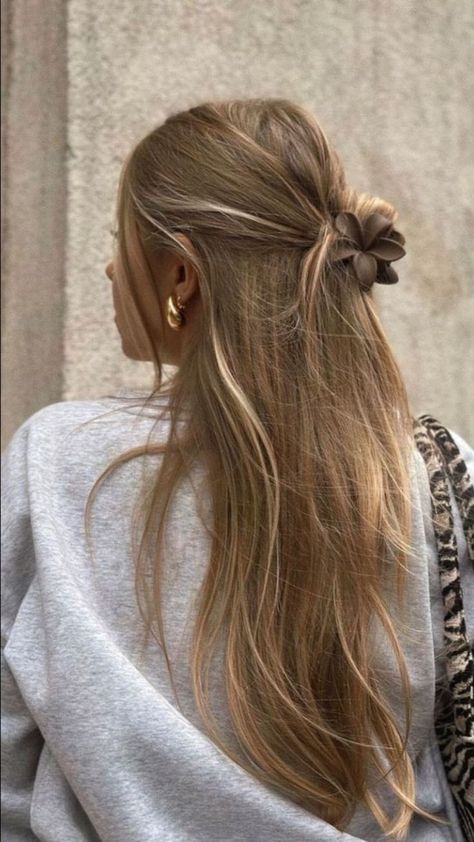 Blonde Hair Inspiration, Hair Stylies, Work Hairstyles, Long Blonde, Easy Hairstyles For Long Hair, Long Blonde Hair, Holy Grail, Hairstyles For School, Aesthetic Hair