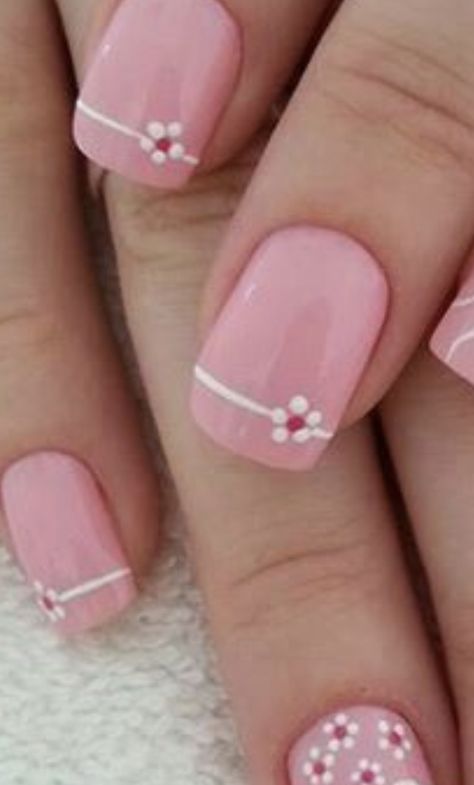 Late February Nails, Fun Spring Nails Design 2023, Spring Fingernail Ideas, Elegant Spring Nail Art, Fun Dip Nails Summer, Gel Nail French Tip, Floral Nail Designs Simple, Fun Spring Nail Art, Pastel Nails With Flowers