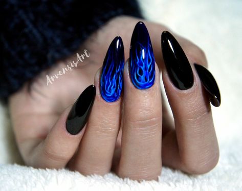 Black Oval Acrylic Nails, Blue Fire Nails, Goth Manicure, Makeup Aesthetic Products, Aesthetic Products, Black Acrylic Nails, Punk Nails, Anime Nails, Edgy Nails