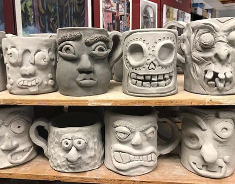 Face Mugs Clay, Face Mugs Pottery, Face Mugs Ceramic, Cool Ceramic Mugs, Creepy Pottery, Ceramic Mugs Designs Creative, Silly Expressions, Monster Mugs, Face Pottery