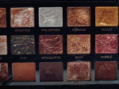 Pallet Makeup, Revolution Palette, Terrence Loves You, Shimmery Eyeshadow, Dark Eyeshadow, Makeup Pallets, Make Up Inspo, Brown Eyeshadow, Eyeshadow Pallets