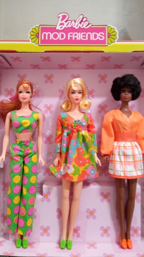 Barbie Vintage, Silkstone and Reproduction Collection | My grand daughters may have sparked my renewed interest into the Doll world.. | Facebook 1960s Barbie Dolls, Stacey Barbie, Barbie Doll Collection, 70s Barbie, Barbies For Sale, Barbie 1960, 70s Childhood, Retro Barbie, Classic Barbie