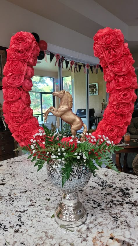 Kentucky Derby Centerpieces, Kentucky Derby Fundraiser, Kentucky Derby Party Ideas Decoration, Derby Decor, Kentucky Derby Decorations, Kentucky Derby Theme, Kentucky Derby Themed Party, Kentucky Derby Party Decorations, Kentucky Derby Party Food