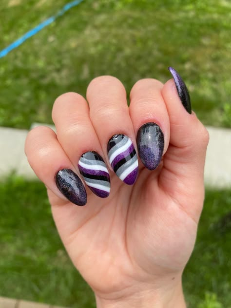 Ace Flag Nails, Pride Flag Nails Designs, Nonbinary Flag Nails, Pride Manicure Ideas, Ace Pride Nails, Non Binary Nail Art, Nonbinary Nail Art, Aroace Nails, Asexual Nails