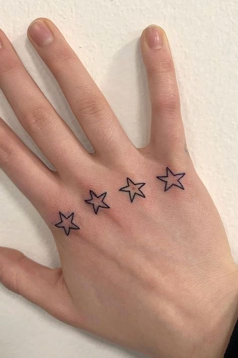 Small Tattoos Traditional, Small Star Tattoo, Tattoo Ideas Minimalist, Designer Tattoo, Tattoos Watercolor, Inspo Tattoo, Small Star Tattoos, Tattoo Designer, Tattoos Traditional