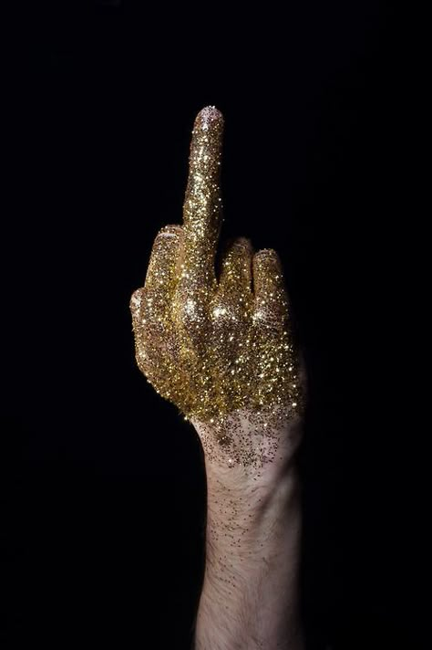 Not a celebrity, but certainly fancy enough to be one: Golden Middle Finger. (Thank you @Design Hub White ) New Soul, Gareth Pugh, Gold Aesthetic, All That Glitters, Artsy Fartsy, Deep Purple, Gold Glitter, Black Background, A Black