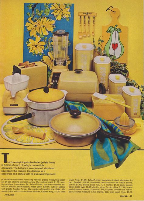 Vintage Kitchen Ads, Vintage Italian Kitchen, 70s Ceramics, Vintage Kitchen Appliances, 1970s Decor, Vintage Housewife, Vintage Appliances, 70s Decor, Vera Neumann