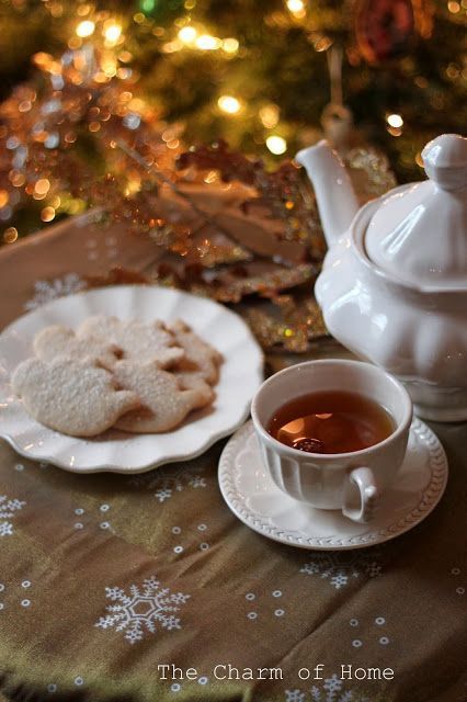 The Charm of Home: Let the Holiday Baking Begin  #tea #tealovers #teatime #teaideas #herbaltea Tea And Cookies, Christmas Tea Party, Winter Tea, Cuppa Tea, Chocolate Caliente, A Cup Of Tea, Christmas Tea, My Cup Of Tea, Holiday Baking