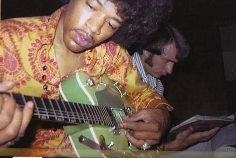 Michael Nesmith, Jimi Hendrix Experience, Greensboro North Carolina, Stevie Ray, Pop Rock Bands, The Monkees, Music Images, Picture Icon, Guitar Hero