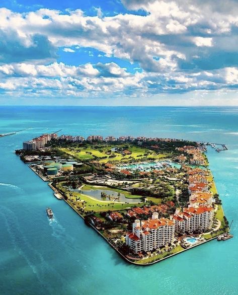 Fisher Island, Luxury Boat, Ulsan, Cabin In The Woods, Destination Voyage, Beautiful Islands, South Beach, Miami Beach, Bangkok