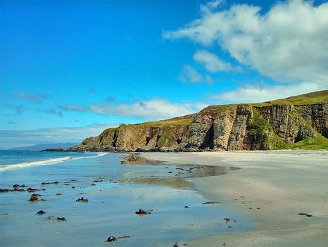 Outdoor Layout, Scotland Beach Aesthetic, Coral Beach Isle Of Skye, Scottish Beach, Sea Cliff Bridge, Ocean Cliff, Isle Of Islay, Sea Scapes, Scottish Mountains