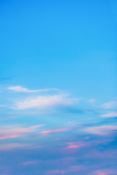 Beautiful blue sky with cloud formation ... | Premium Photo #Freepik #photo #background #abstract-background #abstract #blue-background Sky Colour Background, Blue Cloud Background, Sky Colour, Boston Basketball, Blue Sky Wallpaper, Beautiful Blue Sky, Sky Blue Background, Sky Abstract, Twilight Sky