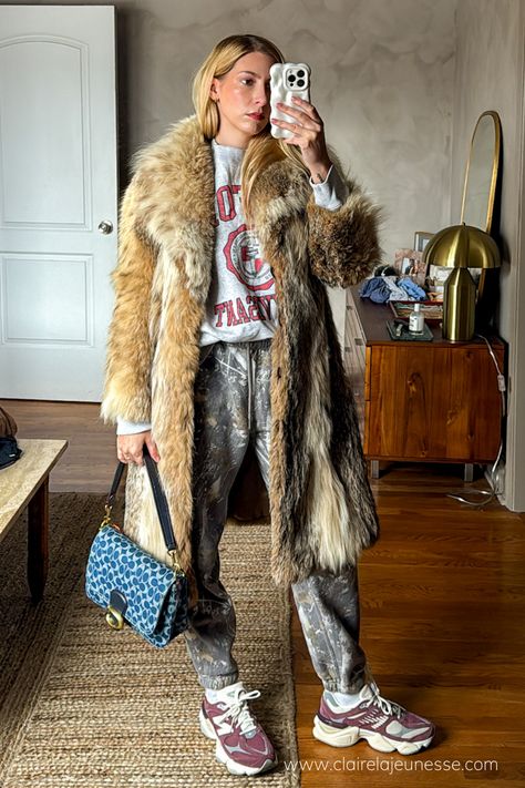 I've been hunting for a Carrie Bradshaw-esque fur coat since the early 00's. I found this vintage fur in a thrift store in NYC and fell in love. I love how pairing a fur coat with sweats and dad sneakers takes a very luxurious classic and makes it feel modern and casual. Carrie Bradshaw Fur Coat, Shaggy Fur Coat Outfit, How To Style Fur Coat, Fur Coat Casual Outfit, Crop Fur Coat Outfit, Winter Outfits Fur Coat, Long Faux Fur Coat Outfit, Vintage Fur Coat Outfit, Casual Fur Coat Outfit