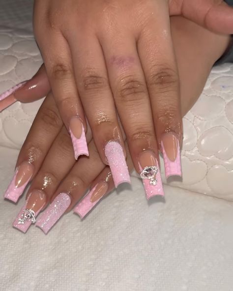 Medium Nail Designs Pink, Pink And White Nails Acrylic Designs, Pink Bday Nails Medium, Square Nail Designs Pink, Pink Nails For Baby Shower Girl, Baddie Nails Instagram Medium, Pink Birthday Nails Medium Length, Pink Birthday Nails Acrylic Medium, Pink Birthday Nails Black Women