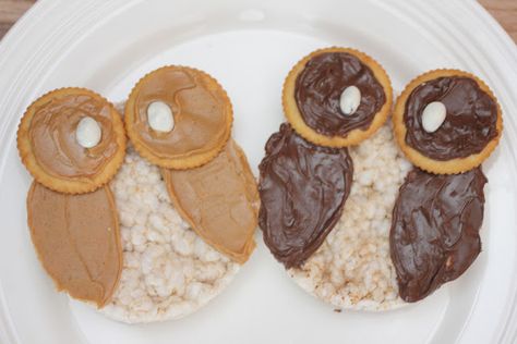 Rice Cake Owl Snack Owl Snacks, Plain Cookies, Repeat Crafter Me, Preschool Snacks, Fall Snacks, Kitchen Fun, Women's Ministry, Fun Kids Food, Rice Cakes