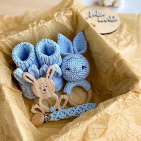 Snuggle up with our adorable New Mommy Hamper! 🧶 _Sample image from Pinterest, but don't worry, we've got you covered!_ Order now and receive a handmade crochet set that's even more beautiful than the picture! Our talented artisans will craft each piece with love and care, and we'll send you a preview before dispatching. _Customization available on demand!_ Choose your favorite colors, sizes, and styles to make it extra special. Our New Mommy Hamper includes: 1. Cozy Handmade Crochet Swe... Postpartum Gift Basket, New Mum Hamper, Basket Baby Shower Gift, Boy Gift Basket, Baby Boy Gift Baskets, Bunny Rattle, Postpartum Gift, Girl Gift Baskets, Crochet Baby Gifts