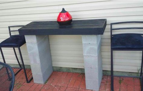 Bbq Patio Ideas, Cinder Blocks Ideas, Cinder Block Bar, Patio Ideas Diy, Cinder Blocks Diy, Cinder Block Furniture, Bbq Patio, Diy Concrete Patio, Fire Pit Materials