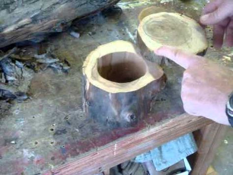 Here are a few ideas I came up with for making things using just an old log. Log Jewelry Box Diy, Hollow Log Projects, Diy Bandsaw, Bowl Carving, Woodworking For Mere Mortals, Wood Log Crafts, Log Bench, Log Projects, Trunk Box