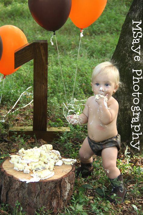 Cake Smash, Blonde hair, Blue Eyes, and Camo! <3 Baby Shower Camo, Camo Party, Camo Birthday, 1 Year Birthday, Smash Cake Boy, Twins 1st Birthdays, 1st Birthday Cake Smash, Toddler Photography, Camo Baby Stuff