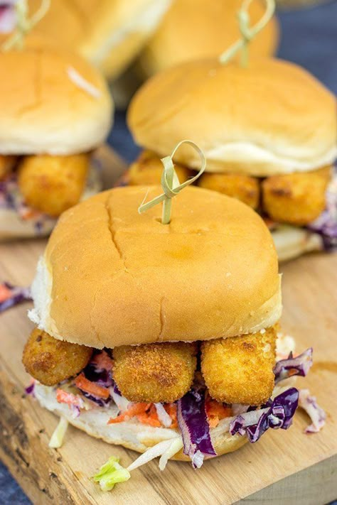 @SpicedBlog's Fish Stick Sliders is an easy meal to make for #FishFriday! This recipe is packed with delicious flavor for the kids to enjoy after a long week of school. 📝 A side of malt vinegar coleslaw is highly recommended! #TrustGortons Malt Vinegar, Fish Sticks, Cole Slaw, Tasty Dinner, Slider Recipes, Jambalaya, Burgers Sandwiches, Fish Dishes, Sandwiches Wraps