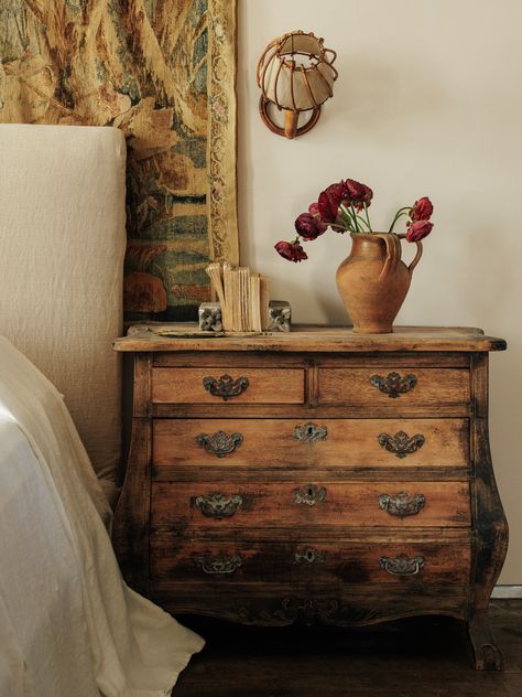 Fairly priced antiques from around the world, shoppable every two weeks online Vintage Pots, Antique Chest Of Drawers, Antique Chest, Lost & Found, Vintage Home Decor, Chest Of Drawers, Vintage Decor, 50 Years, French Antiques