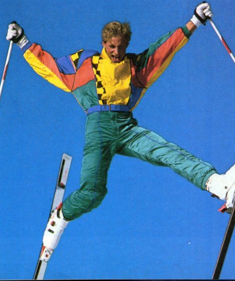 Is it a bird? Is it a plane? No, It's shape shifting, slope carving, skier from the 80's. 80s Aspen, 80s Skiing, Vintage Ski Outfit, Ski Outfit Men, Mode Au Ski, Ski Magazine, Apre Ski, Vintage Skiing, Ski Team