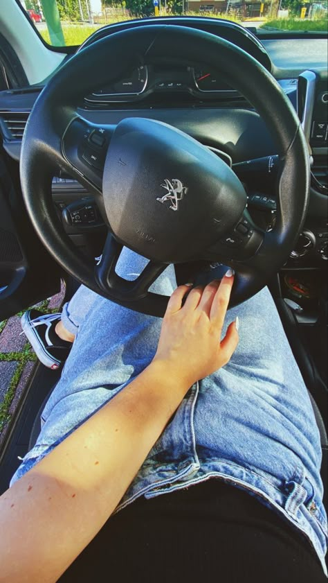 206 Car, Car Dream, Jeans And Vans, Peugeot 508, Aesthetic Car, Peugeot 208, Summer Jeans, Wolf Dog, Summer Instagram