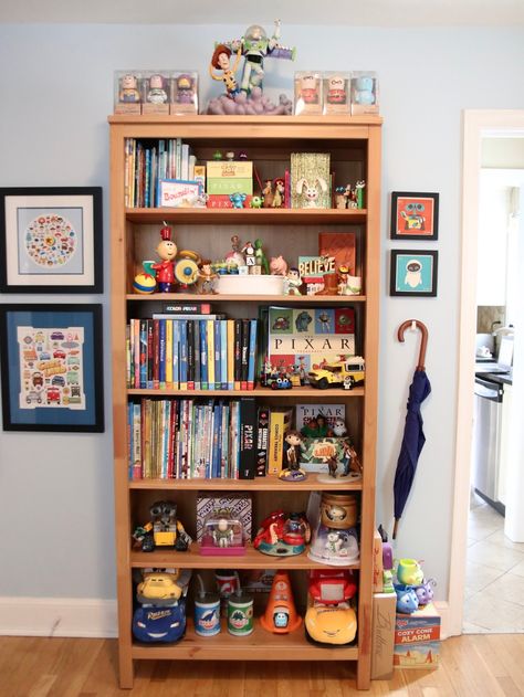 Disney Bookshelf Decor, Pixar Offices, Pixar Room, Disney Wall Stickers, Disney Office, Disney Room, Nerd Room, Disney Room Decor, Office Remodel