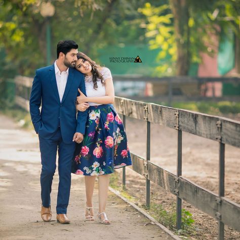 Indian Romantic, Aesthetic Kirby, Couples Kiss, Pre Wedding Photoshoot Props, Romantic Questions, Pre Wedding Photoshoot Outfit, Indian Couple, Indian Wedding Photography Couples, Wedding Photoshoot Props