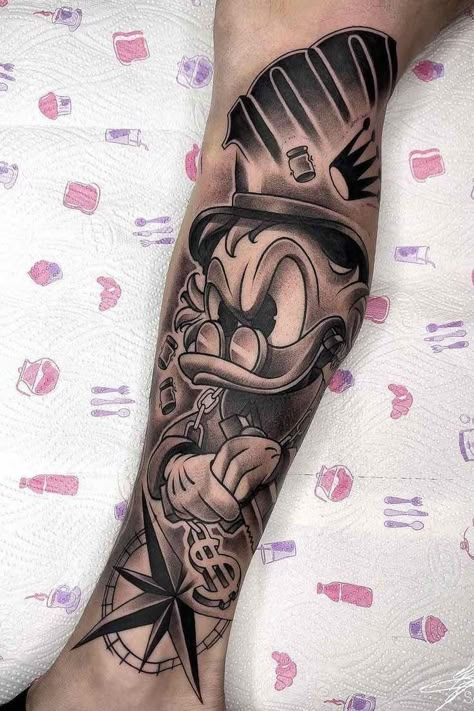 Scrooge Mcduck Tattoo, Full Chest Tattoos, Disney Sleeve Tattoos, Half Sleeve Tattoos Forearm, Chicano Tattoos Sleeve, Card Tattoo Designs, Gangsta Tattoos, Money Tattoo, Men Tattoos Arm Sleeve