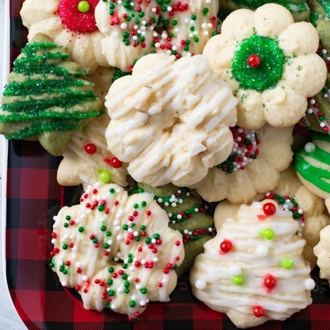 Almond Spritz Cookies Recipe for a cookie exchange or office Christmas party Almond Spritz Cookies, Cream Cheese Spritz Cookies, Spritz Cookie Press, Christmas Spritz Cookies, Homemade Vanilla Cupcakes, Christmas Sandwiches, Spritz Cookie, Spritz Cookie Recipe, Small Batch Cookies