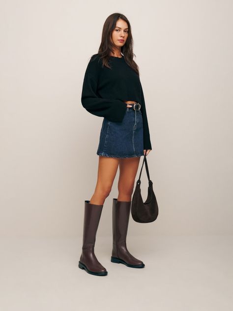 Tall Boots Outfit Spring, Outfits With Black Leather Boots, English Country Outfits Women Summer, Knee High Black Boots Outfit Casual, English Fashion Women, Brown Riding Boots Outfit, November Manifestation, Brown Knee High Boots Outfit, Fall Outfits Dress