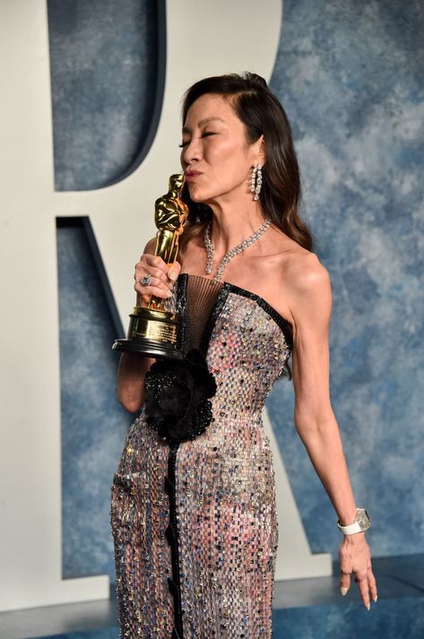 Crazy Rich Asians Michelle Yeoh, Michelle Yeoh Star Trek, Michelle Yeoh Oscars, Michelle Yeoh Cheongsam, Michelle Yeoh Movies, Sarah Polley, Kathy Hilton, Justin Long, Eve Best