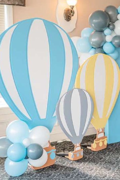 Check out this cute hot air balloon 1st birthday party! The party decorations are awesome! See more party ideas and share yours at CatchMyParty.com Air Ballons Decoration, Hotairballoon Party, Hot Air Balloon Birthday Theme, Hot Air Balloon Party Decor, Hot Air Balloon Theme Party, Hot Air Balloon Wedding Theme, Hot Air Balloon Backdrop, Birthday Party Balloon Arch, Hot Air Balloon Party Theme