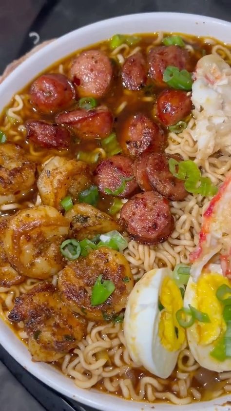 Seafood Boil Ramen, Pasta Zero, Crab Dinner, Seafood Boil Recipes, Thanksgiving Treats, Ramen Recipes, Seafood Boil, Food Babe, Delicacy Food