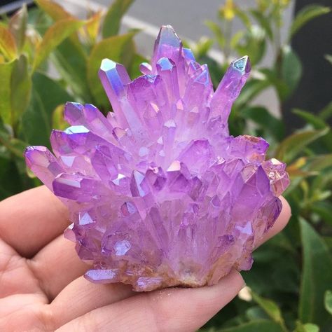 Purple Aura Quartz, Purple Aura, Purple Flame, Aura Quartz Crystal, Crystal Aesthetic, Aura Crystals, Angel Aura Quartz, Crystal Crafts, Purple Crystal