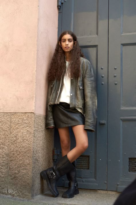 Vagabond Eyra, Moto Boots Outfit, Biker Boots Outfit, Vagabond Boots, Jairzinho, Mode Inspo, Biker Boots, 가을 패션, Moto Boots