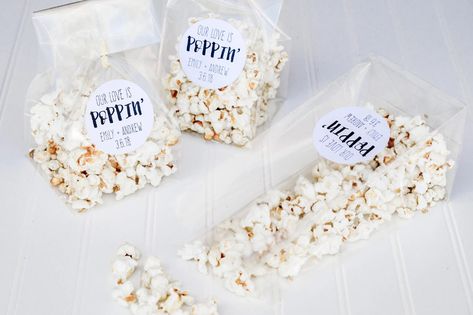 Wedding Popcorn Bar Bags, Popcorn Wedding Favors Bags, Wedding Popcorn Bar, Wedding Chocolates, Popcorn Favor, Popcorn Cups, Popcorn Wedding, White Ties, Popcorn Favors