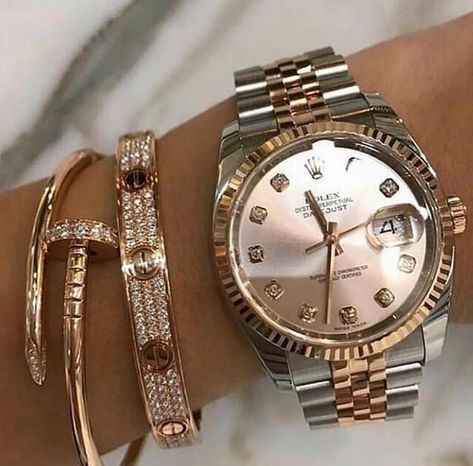 Rolex Cartier, Money Lifestyle, Expensive Jewelry Luxury, Rich Money, Cartier Bracelet, Cartier Jewelry, Rolex Watch, Classy Jewelry, Expensive Jewelry