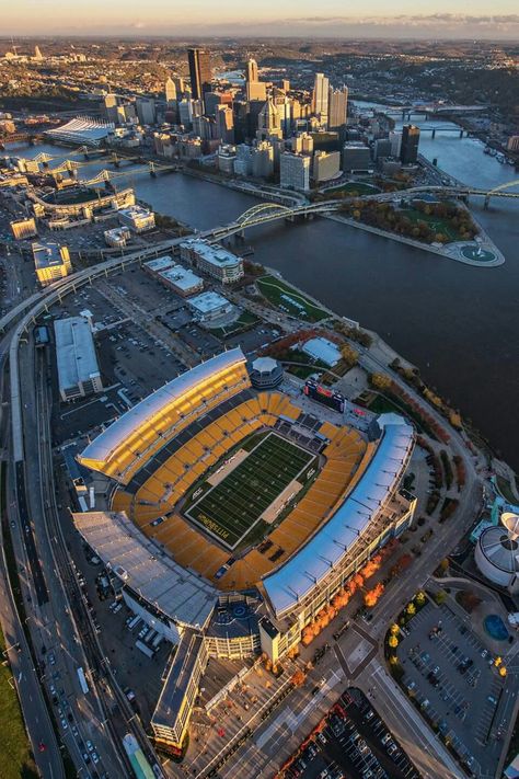 GREAT PIC OF HEINZ FIELD Field Iphone Wallpaper, Pittsburgh Steelers Stadium, Steelers Stadium, Nfl Stadium, Pittsburgh Steelers Wallpaper, Steelers Country, Pittsburgh Pride, City Adventure, Pittsburgh Skyline