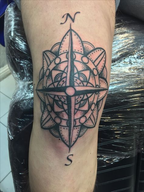 My Mandala style Compass on my knee, Leg. Compass Knee Tattoo, Mandala Knee Tattoo, Knee Tattoo Men, Mandala Compass, Nautical Compass, Mandala Tattoo Design, Knee Tattoo, Leg Sleeve, Hand Tattoos For Guys