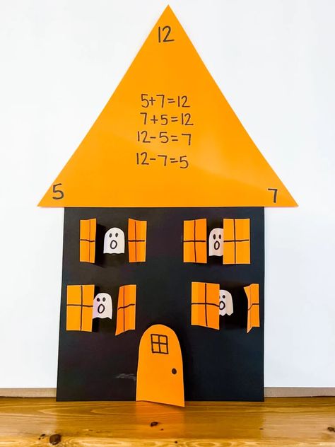 Ghost Spelling and Fact Family Haunted Houses - Lucky Little Learners Haunted House Fact Family Craft, Teaching Fact Families First Grade, Halloween Stations First Grade, Halloween Math Games 1st Grade, Halloween Subtraction 1st Grade, October Lessons, Halloween Math Activities, Halloween Math, Fact Families