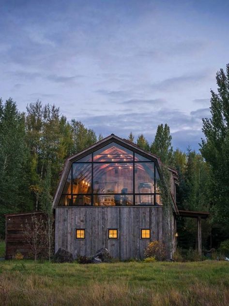 Rustic meets modern in stunning barn guest house in Wyoming Old Barn House, Barn Houses, Quonset Hut, Converted Barn, Fabrication Tools, Modern Barn House, Barn Homes, Barn Style House, Modern Barn