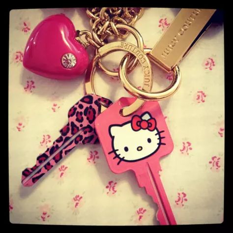 Hello Kitty Car, Hello Kitty Keychain, Hello Kitty House, Tom Y Jerry, Charmmy Kitty, Girly Car, Kid Friendly Trips, Cat Ring, Hello Kitty Items