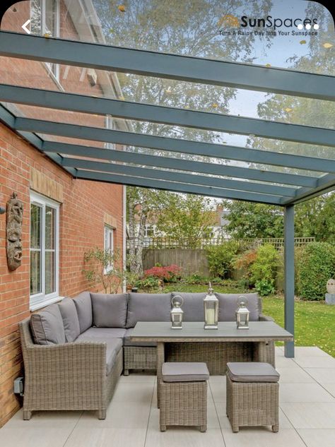 Pergola Patio Ideas Diy, Garden Ideas Uk, Veranda Design, Ideas Terraza, Garden Room Extensions, Pagoda Garden, Garden Canopy, Back Garden Design, Patio Garden Design