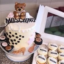 Moschino Cake, Birthday Cake And Cupcakes, Bday Vibes, Cake And Cupcakes, Baby Announcements, Number Cakes, 1st Bday, Mini Cakes, Cake Art