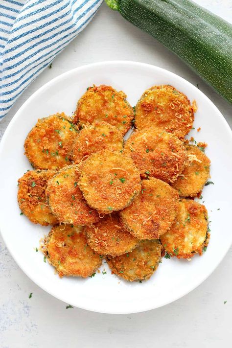 Zucchini Recipes Air Fryer, Shredded Zucchini Recipes, Fried Zucchini Recipes, Air Fryer Zucchini, Zucchini Crisps, Braised Chicken Breast, Recipes Zucchini, Fried Zucchini, Fresh Zucchini