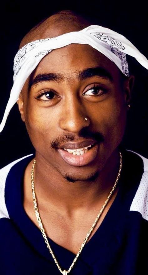 2pac Pictures, Tupac Photos, Tupac Makaveli, Tupac Art, Tupac Wallpaper, Tupac Quotes, Tupac Pictures, All Eyez On Me, Hip Hop Quotes