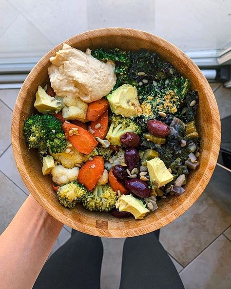 Alia ૐ (@sweetp0tato) • Instagram photos and videos Vegan Whole Food, Hummus Avocado, Garlicky Kale, Healthy Calories, Creamy Hummus, Breakfast Low Carb, Avocado Hummus, Broccoli Cauliflower, Never The Same